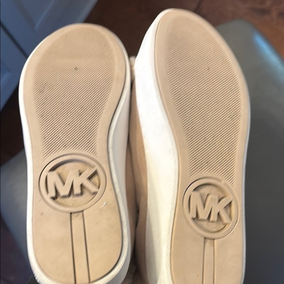 Michael Kors Poppy Lace-Up Sneakers 6.5 - Picture 7 of 8